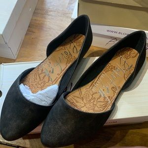 Blowfish flats size 8